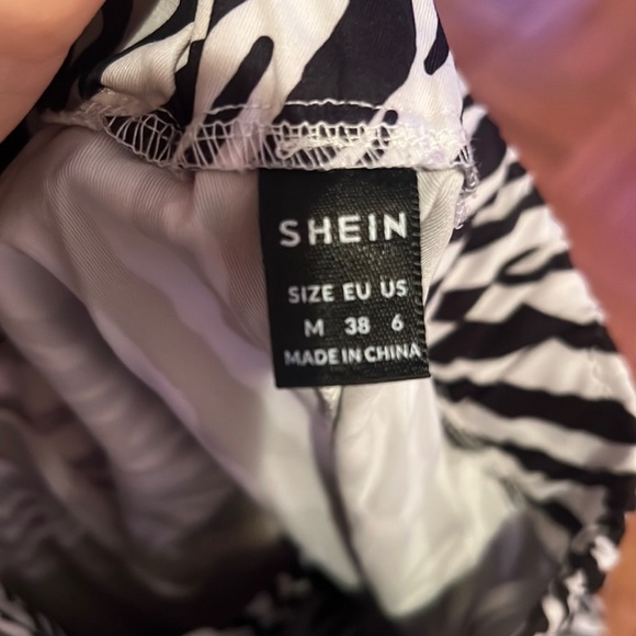 Zebra pants - Picture 4 of 4